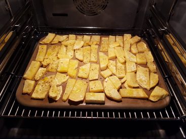 Steckrübenpommes im Ofen